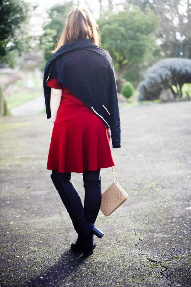 look-robe-rouge-pourpre-tarajarmon-sac-chanel-mademoiselle-blog-mode-look-robe-cuissardes